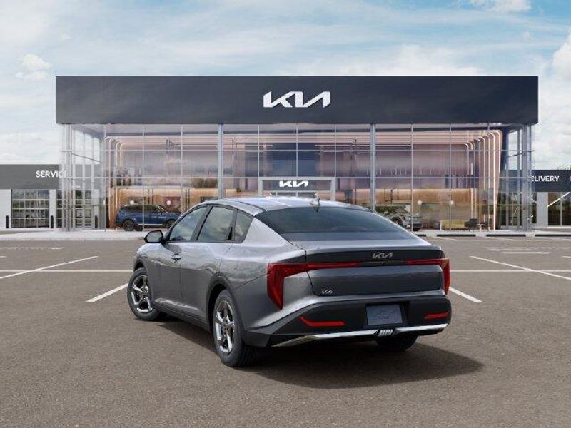 New 2026 Kia K4 LXSImage 5