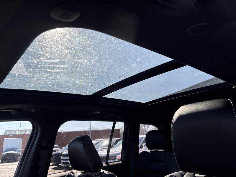 New 2026 Jeep Grand Cherokee Limited Reserve 4x4Image 36