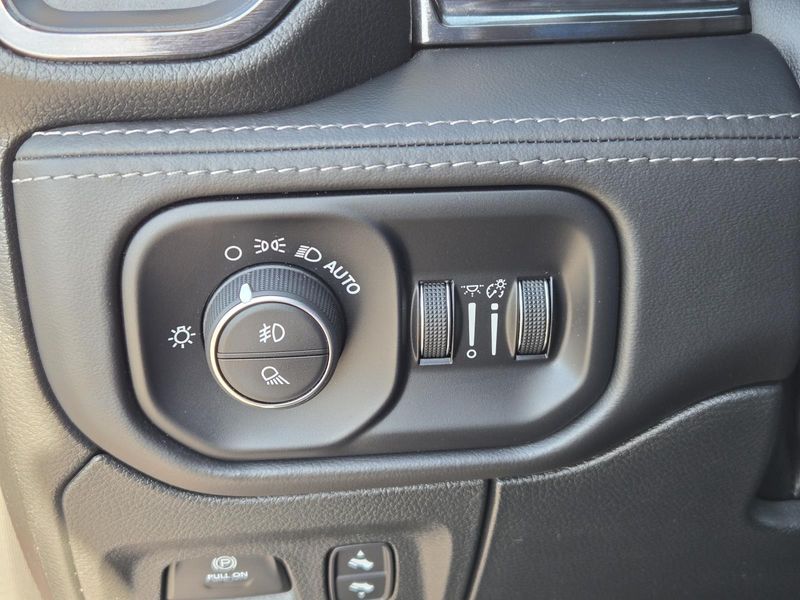 Used 2023 RAM 1500 Limited 4x2 Crew Cab 5'7 Box