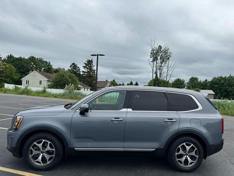 2022 Kia Telluride EX photo 10