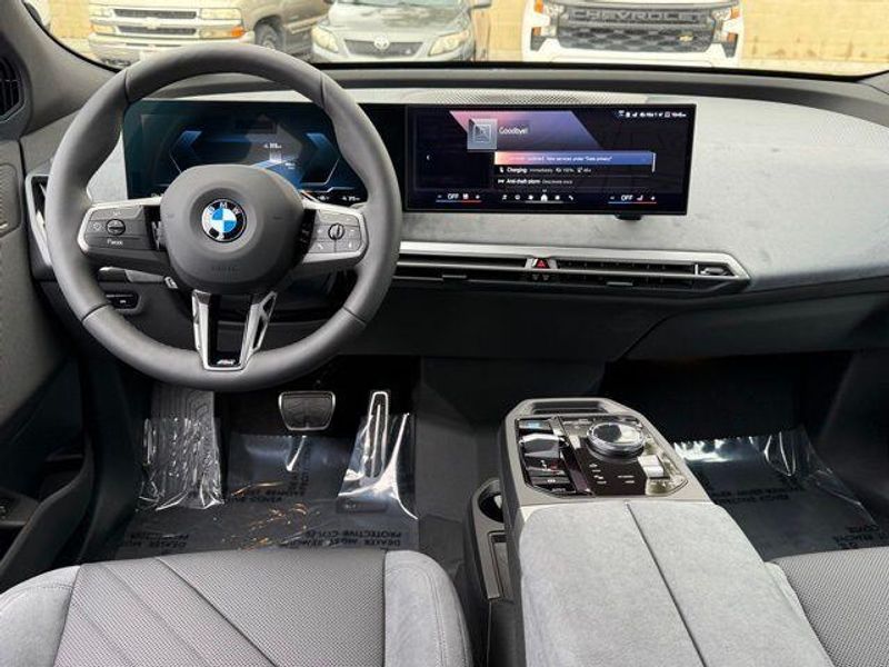 New 2026 BMW iX xDrive45Image 25