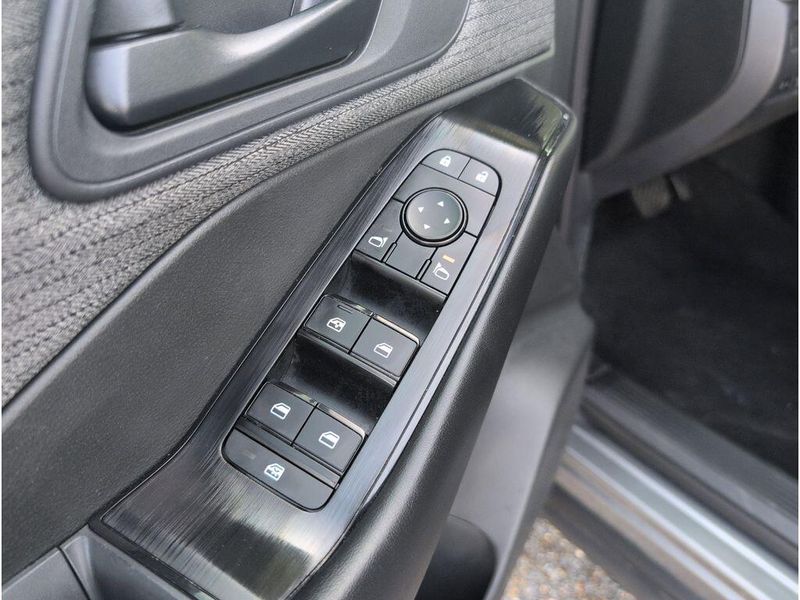 Used 2023 Nissan Rogue SImage 12
