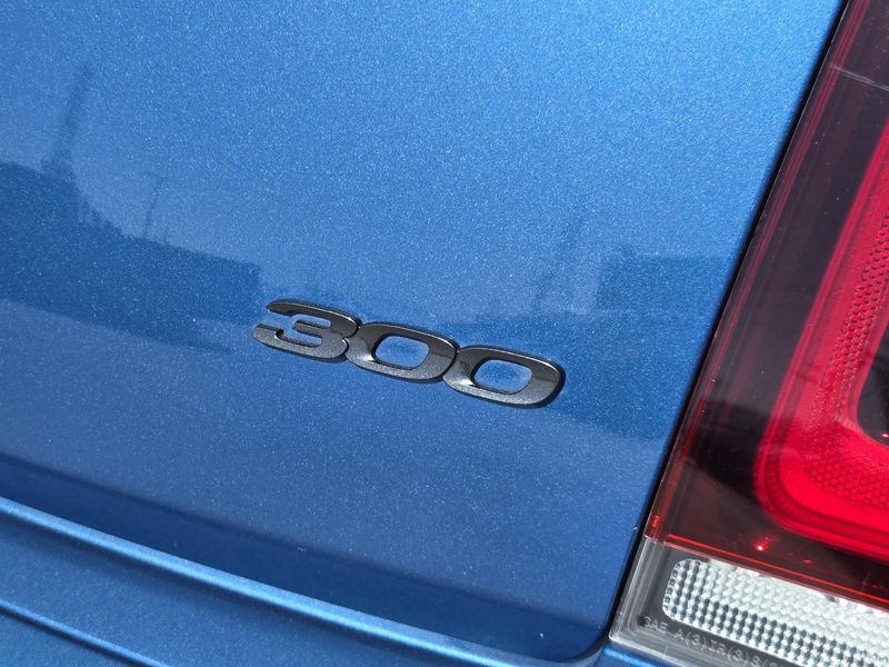 Used 2021 Chrysler 300 Touring RWD