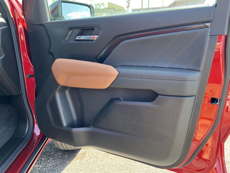 2026 Gmc Canyon AT4 photo 6