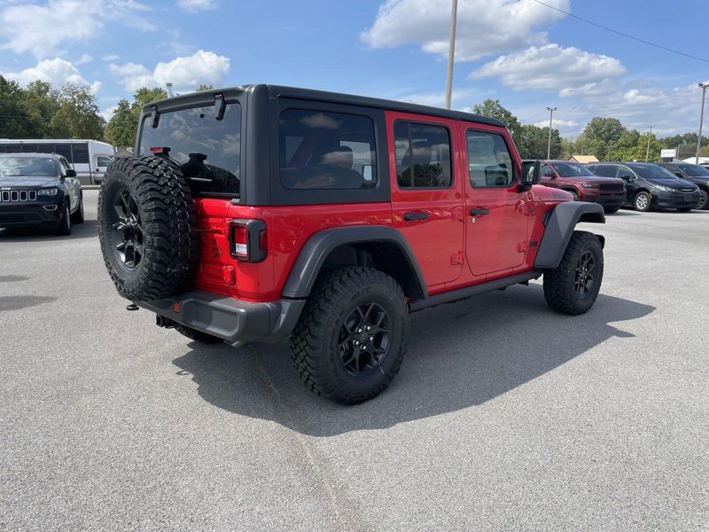 2024 Jeep Wrangler Unlimited Willys photo 7