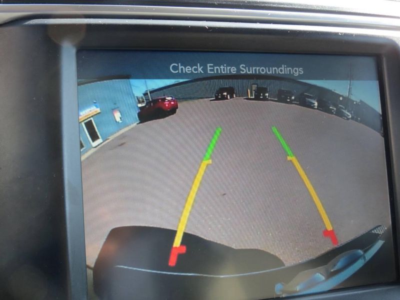 Used 2017 RAM 1500 SLT 4x4 4dr Crew Cab 5.5 ft. SB PickupImage 19