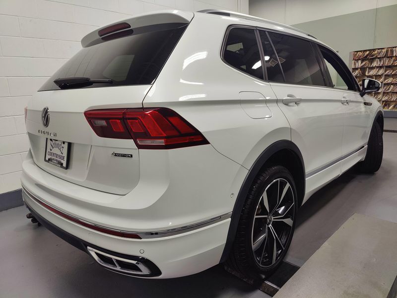 Used 2024 Volkswagen Tiguan AWD SEL R-Line w/Sunroof/NavImage 18