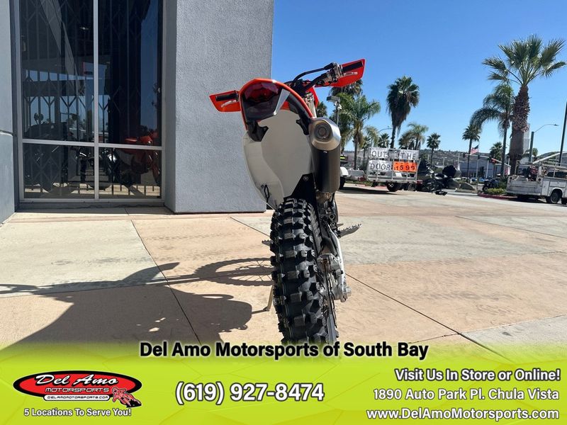 2024 KTM 350 XW-F  in a ORANGE exterior color. Del Amo Motorsports of South Bay (619) 547-1937 delamomotorsports.com 