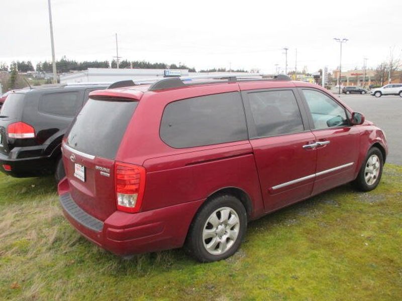 Used 2007 Hyundai Entourage Image 4