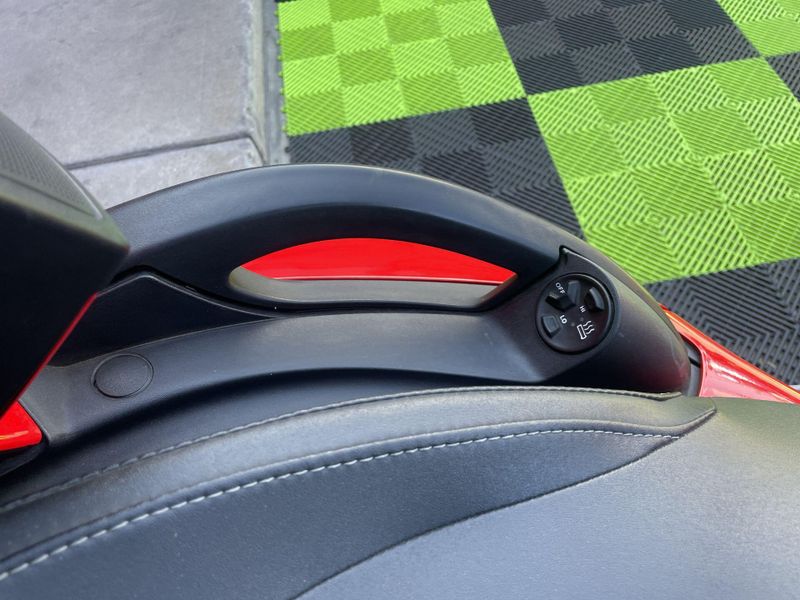 Used 2012 Can-Am RD SPYDER RT-S 991 Image 33