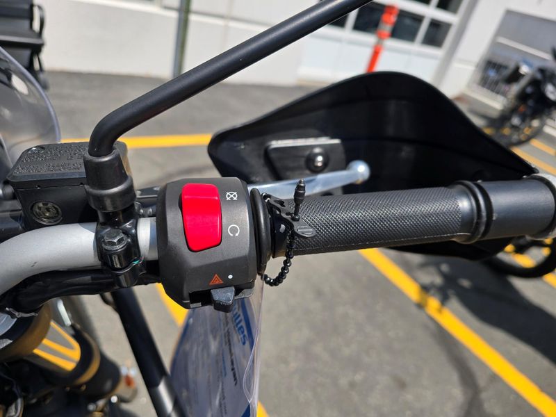 Used 2023 Royal Enfield Himalayan Image 11