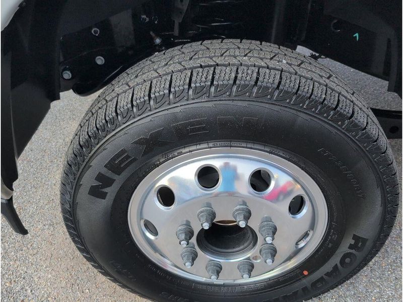 New 2026 RAM 3500 Tradesman Crew Cab Chassis 4x2 60