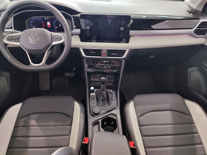 Used 2025 Volkswagen Taos SEL AWD w/Sunroof/NavImage 16