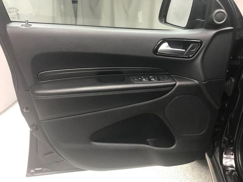Used 2021 Dodge Durango SXTImage 3