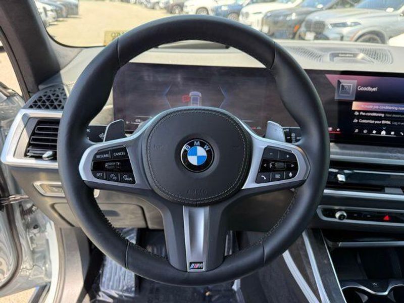 Used 2026 BMW X7 xDrive40iImage 22