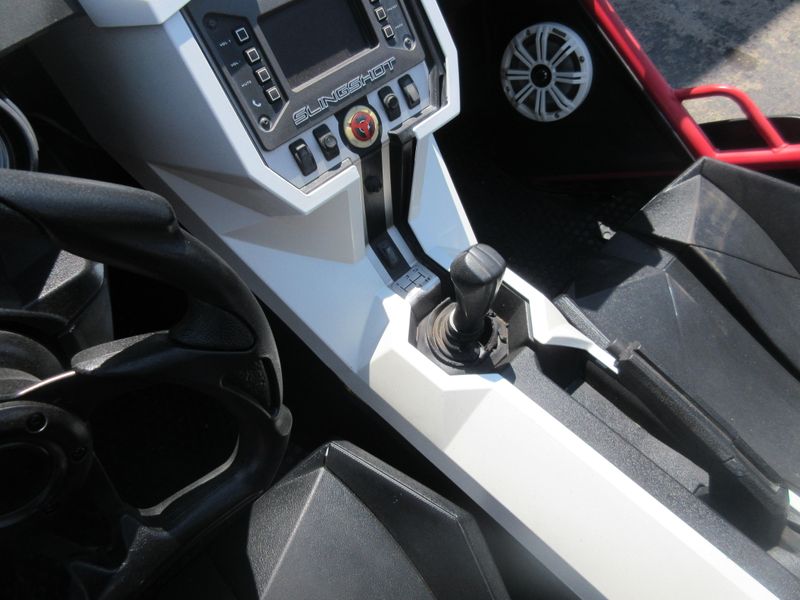 USED 2016 POLARIS SLINGSHOT SL Image 13