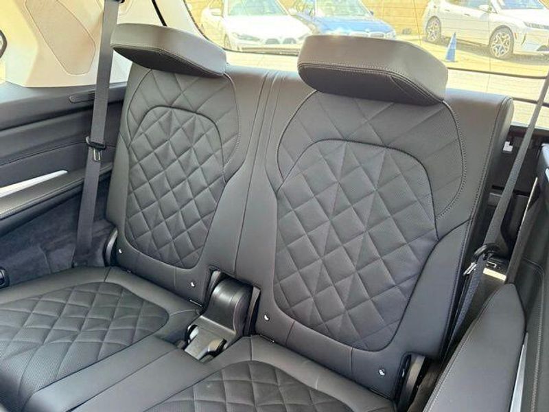 Used 2026 BMW X7 xDrive40iImage 34