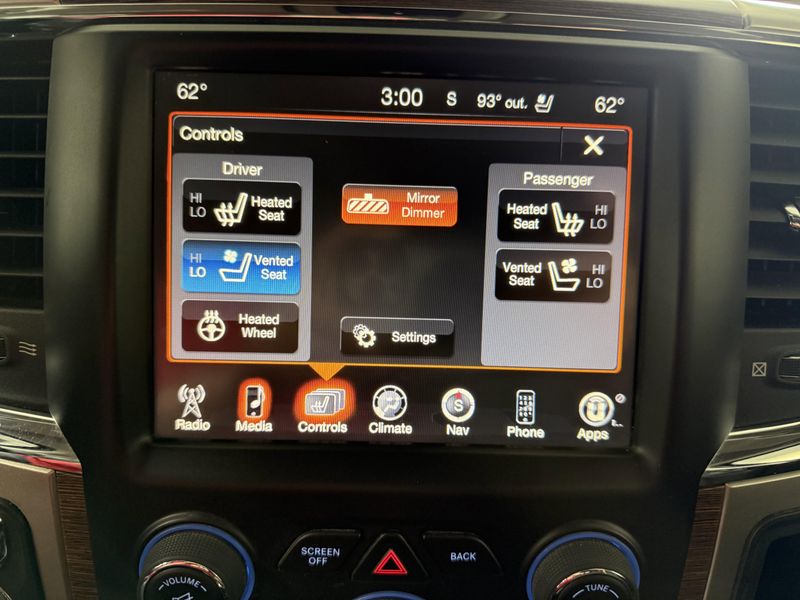 Used 2014 RAM 1500 LaramieImage 28