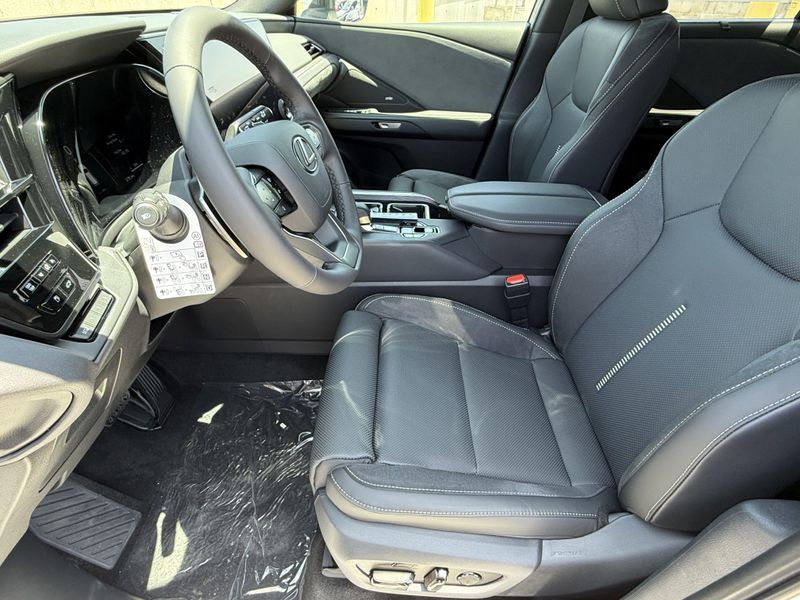 2025 LEXUS TX 350 LuxuryImage 18