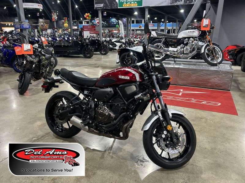 2018 Yamaha XSR700  in a RASPBERRY METALLIC exterior color. Del Amo Motorsports of Redondo Beach (424) 390-7811 delamomotorsports.com 
