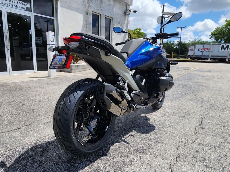 2026 BMW R 1300 RImage 13
