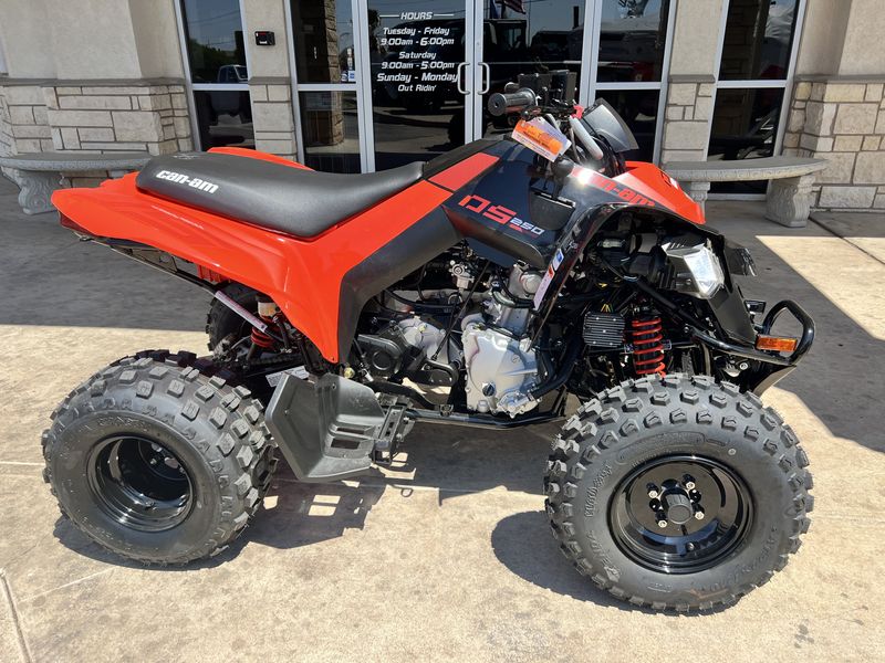 2024 Can-Am DS 250 BLACK AND CANAM REDImage 1