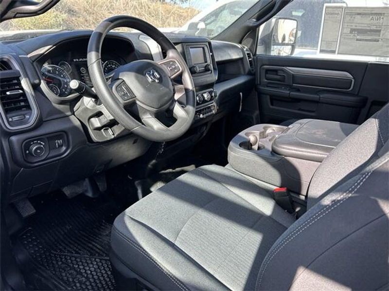 2023 RAM 3500 Tradesman Chassis Regular Cab 4x2 60