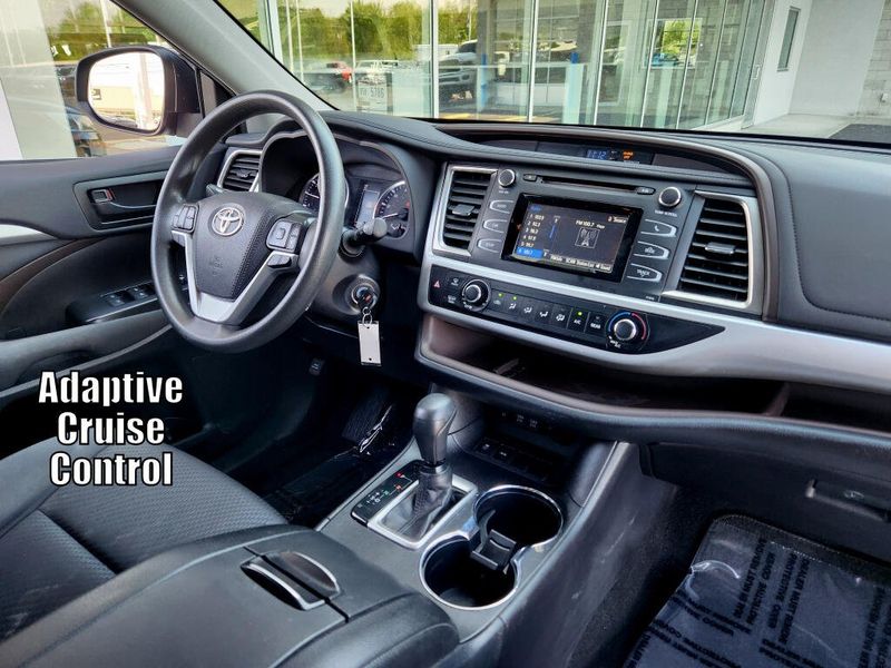 Used 2019 Toyota Highlander LE