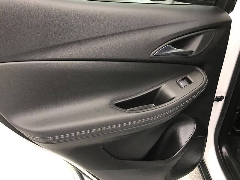 Used 2023 Buick Encore GX EssenceImage 17