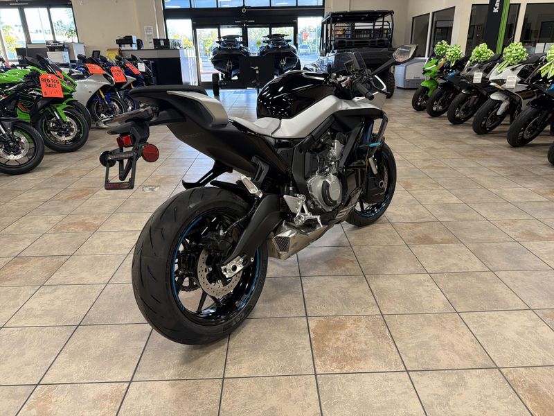 New 2026 CFMOTO 675SS Image 17