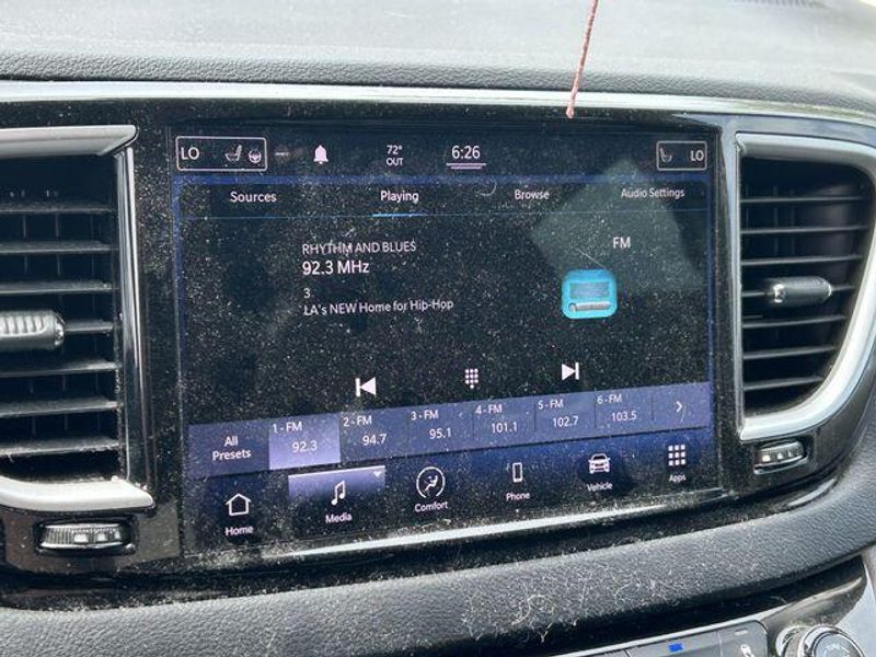 Used 2021 Chrysler Pacifica Touring LImage 6