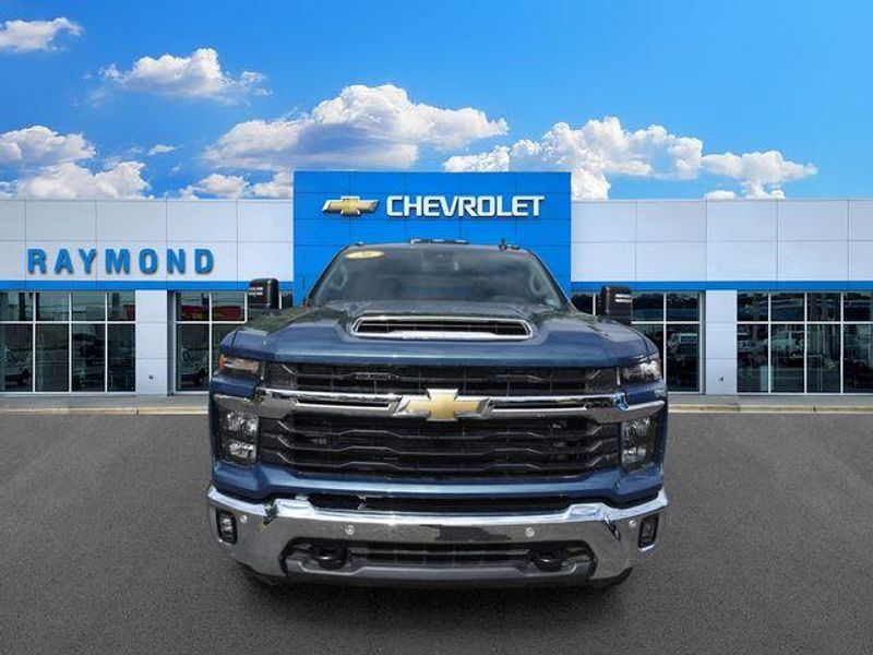 New 2026 Chevrolet Silverado 2500HD LTImage 9