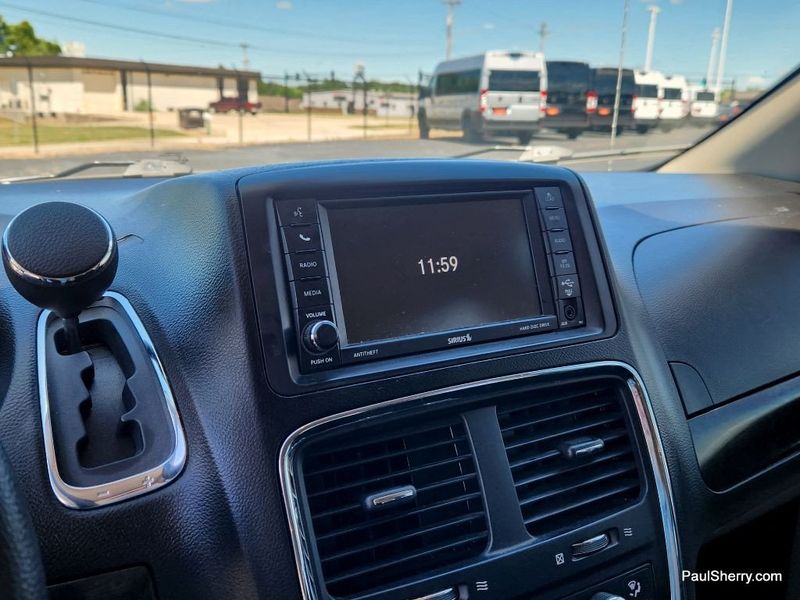 2018 Dodge Grand Caravan SEImage 25