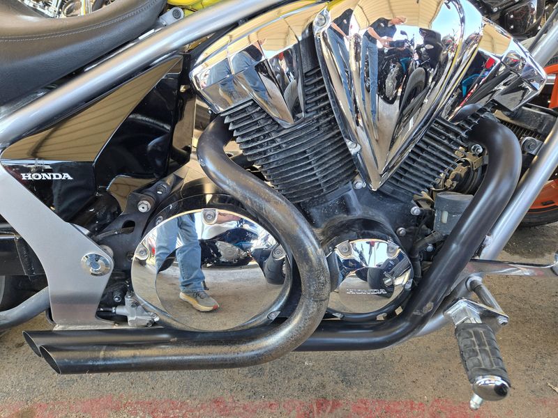 USED 2022 HONDA FURY BASE Image 7