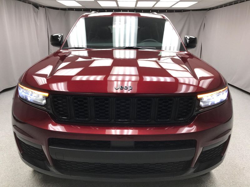 New 2025 Jeep Grand Cherokee L Altitude X 4x4Image 18