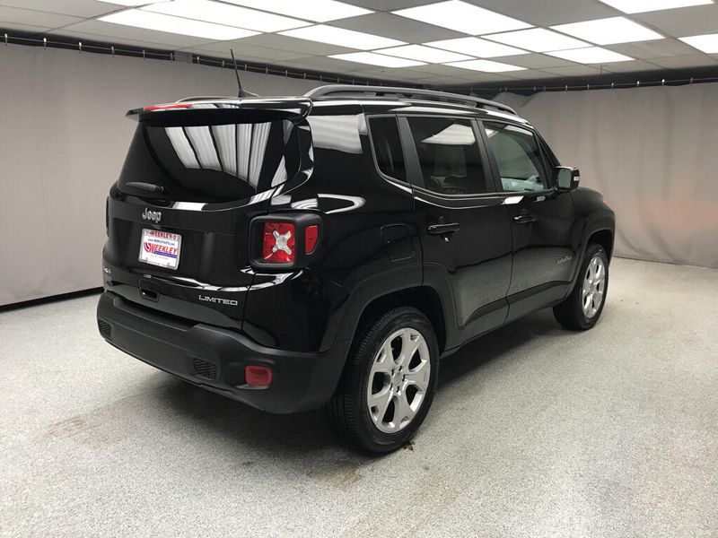 Used 2023 Jeep Renegade LimitedImage 4
