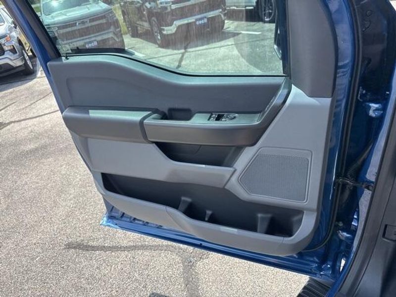 2025 Ford F-150 XL photo 16