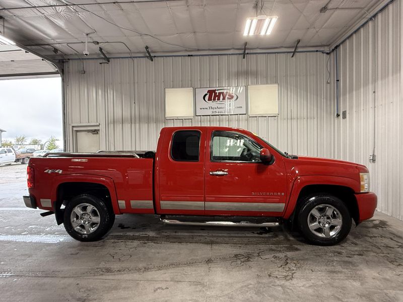 Used 2009 Chevrolet Silverado 1500 LTZImage 2