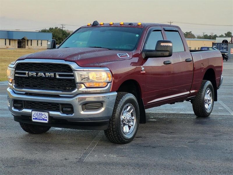 2023 RAM 2500 TradesmanImage 3