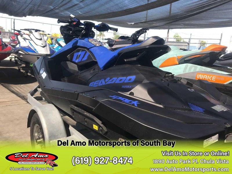 2023 Sea-Doo SPARK TRIXX 90 AUD BE 2UP IBR Image 2