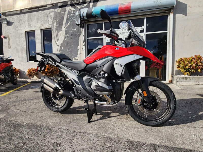 2026 BMW R 1300 GSImage 10