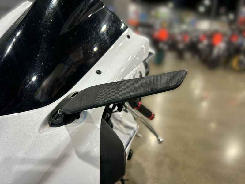 2023 Yamaha YZF-R7 Image 25