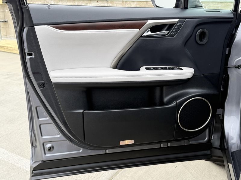 2022 Lexus RX 350Image 18