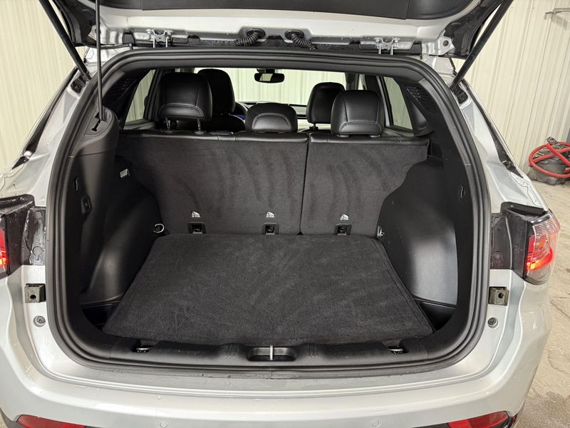 Used 2025 Jeep Compass LimitedImage 5