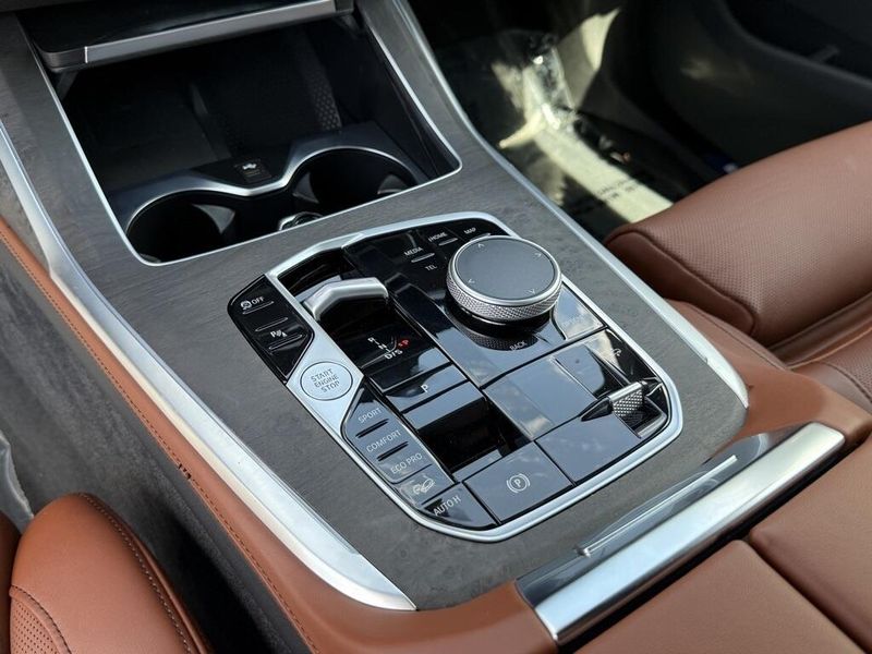 Used 2025 BMW X7 M60iImage 27