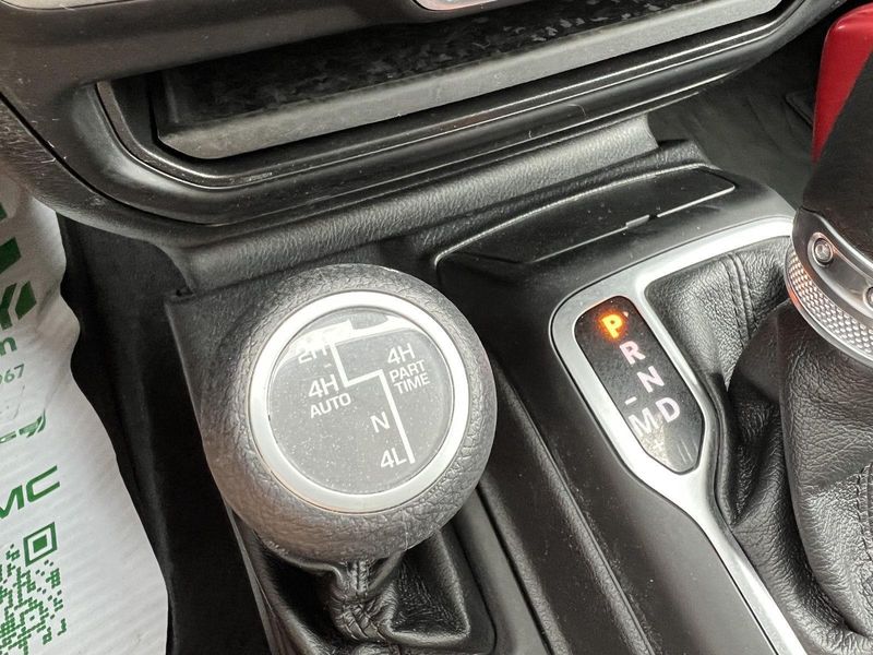 2021 Jeep Gladiator Willys photo 31