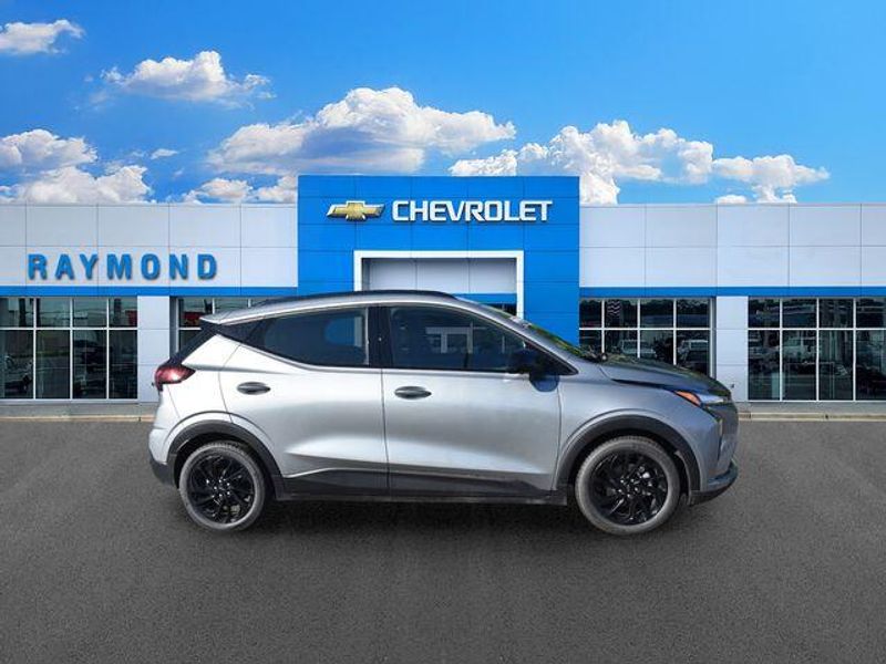 New 2027 Chevrolet Bolt EV RSImage 2