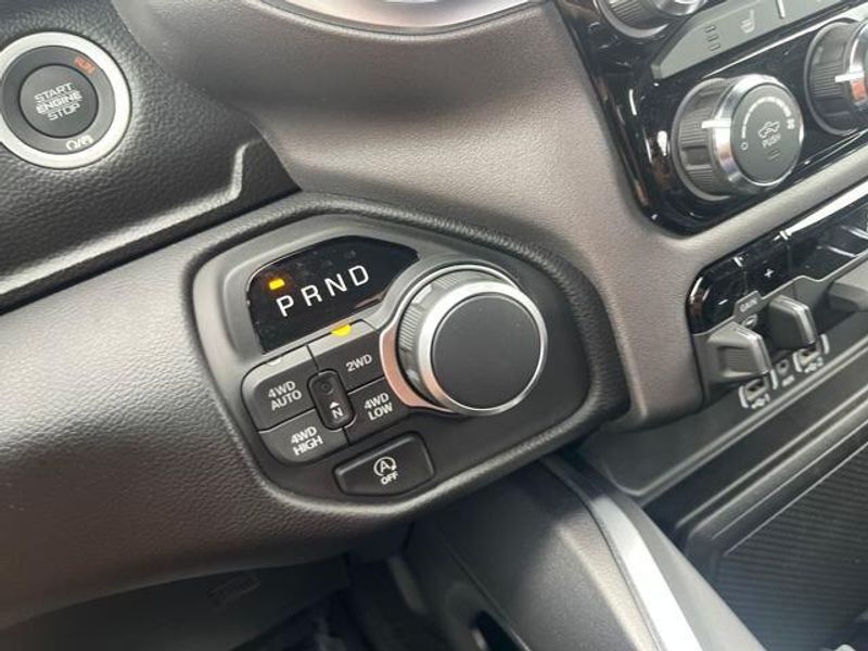 2025 RAM 1500 Big Horn Crew Cab 4x4 5'7' Box