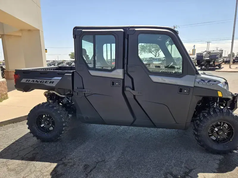 NEW 2027 POLARIS RANGER CREW XP 1000 CAB Image 2