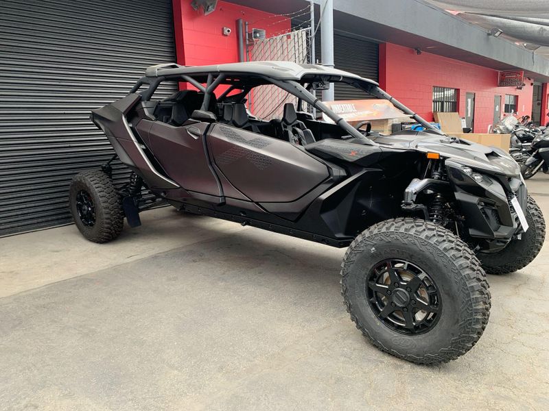 New 2025 Can-Am MAVERICK R MAX X 999T DCT Image 14
